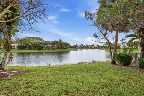 House in Parkland, Florida 4 bedrooms, 209.22 sq.m. № 2190086 - photo 25