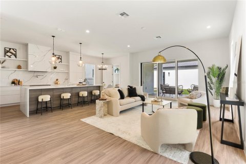 Casa en venta en Orlando, Florida, 4 dormitorios, 277.41 m2 № 1873535 - foto 5