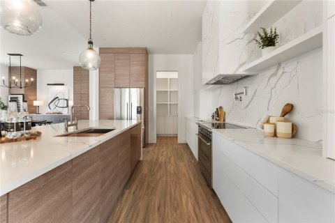 Casa en venta en Orlando, Florida, 4 dormitorios, 277.41 m2 № 1873535 - foto 4