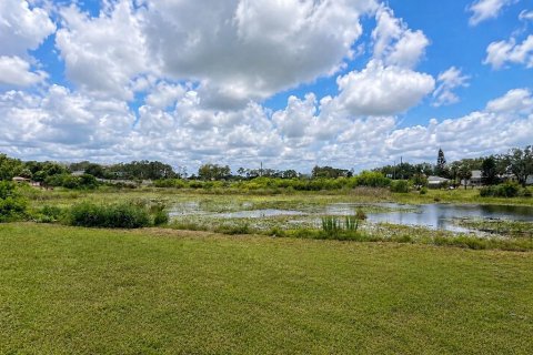 House in Spring Hill, Florida 3 bedrooms, 158.58 sq.m. № 2141503 - photo 7