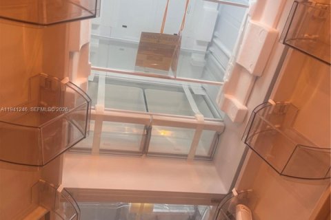 Condo in Coral Springs, Florida, 2 bedrooms  № 2001623 - photo 9