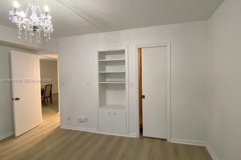 Copropriété à vendre à Coconut Creek, Floride: 2 chambres, 107.4 m2 № 2022115 - photo 12