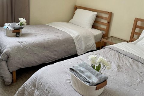 Copropriété à louer à Miami, Floride: 3 chambres, 117.43 m2 № 2178143 - photo 11
