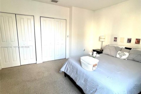 Copropriété à louer à Miami, Floride: 3 chambres, 117.43 m2 № 2178143 - photo 4