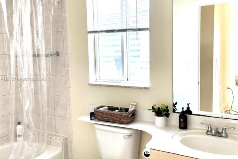 Copropriété à louer à Miami, Floride: 3 chambres, 117.43 m2 № 2178143 - photo 14