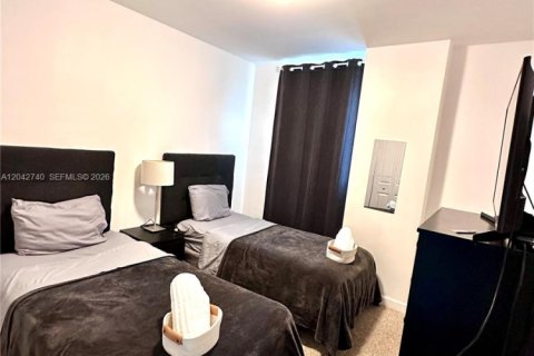 Copropriété à louer à Miami, Floride: 3 chambres, 117.43 m2 № 2178143 - photo 15