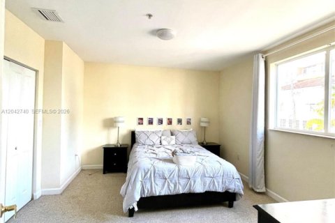 Copropriété à louer à Miami, Floride: 3 chambres, 117.43 m2 № 2178143 - photo 6