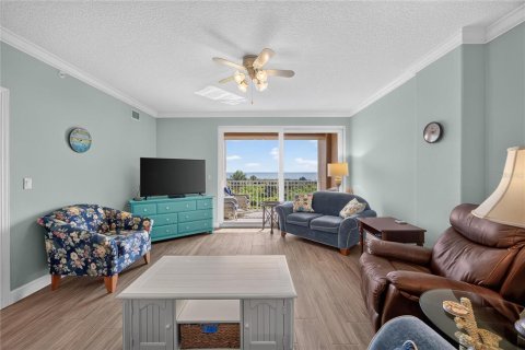 Condominio en venta en Palm Coast, Florida, 3 dormitorios, 152.36 m2 № 2126087 - foto 5