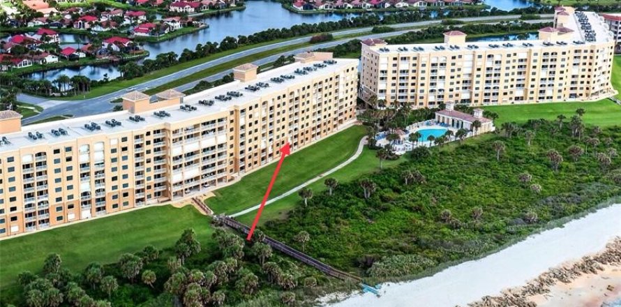 Condominio en Palm Coast, Florida, 3 dormitorios № 2126087