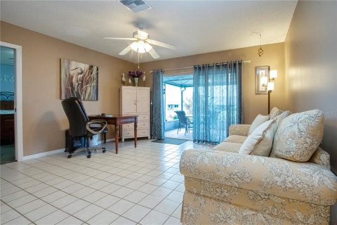 House in Sun City Center, Florida 2 bedrooms, 140.84 sq.m. № 2388100 - photo 21