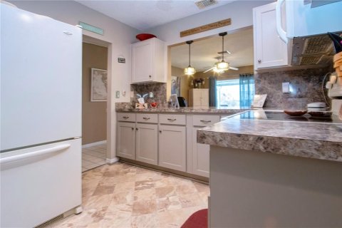 House in Sun City Center, Florida 2 bedrooms, 140.84 sq.m. № 2388100 - photo 16