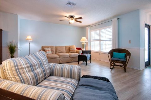 House in Sun City Center, Florida 2 bedrooms, 140.84 sq.m. № 2388100 - photo 10