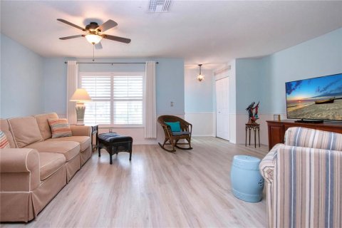 House in Sun City Center, Florida 2 bedrooms, 140.84 sq.m. № 2388100 - photo 9