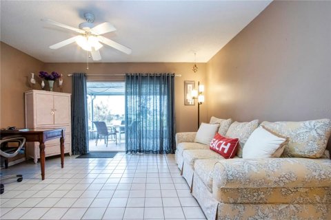 House in Sun City Center, Florida 2 bedrooms, 140.84 sq.m. № 2388100 - photo 20