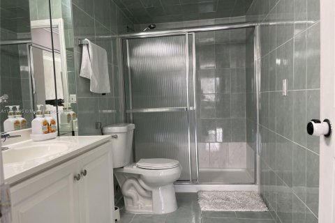 Copropriété à vendre à Sunny Isles Beach, Floride: 1 chambre, 96.62 m2 № 1985312 - photo 15