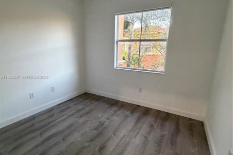 Touwnhouse à louer à Miramar, Floride: 3 chambres, 116.69 m2 № 1977438 - photo 12