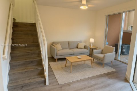 Touwnhouse à louer à Miramar, Floride: 3 chambres, 116.69 m2 № 1977438 - photo 7