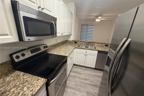 Touwnhouse à louer à Miramar, Floride: 3 chambres, 116.69 m2 № 1977438 - photo 23