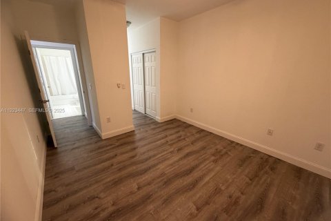 Touwnhouse à louer à Miramar, Floride: 3 chambres, 116.69 m2 № 1977438 - photo 16