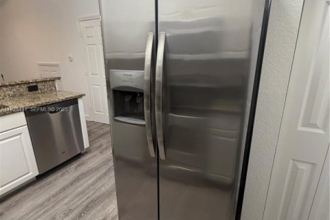 Touwnhouse à louer à Miramar, Floride: 3 chambres, 116.69 m2 № 1977438 - photo 19