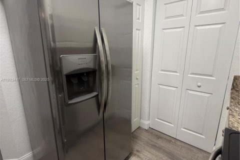 Touwnhouse à louer à Miramar, Floride: 3 chambres, 116.69 m2 № 1977438 - photo 22