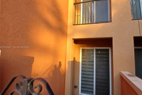 Touwnhouse à louer à Miramar, Floride: 3 chambres, 116.69 m2 № 1977438 - photo 5