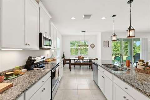 House in Spring Hill, Florida 4 bedrooms, 305.83 sq.m. № 1887055 - photo 10