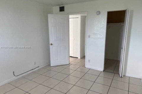 Copropriété à louer à Miami, Floride: 1 chambre, 55.56 m2 № 1986227 - photo 11