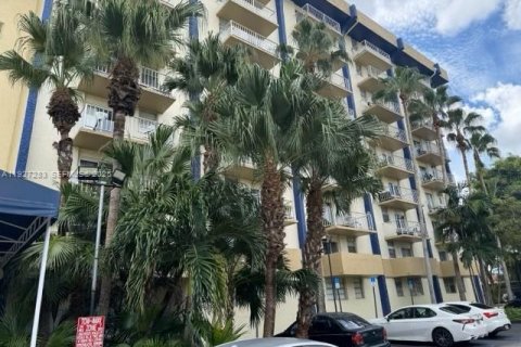 Copropriété à louer à Miami, Floride: 1 chambre, 55.56 m2 № 1986227 - photo 4