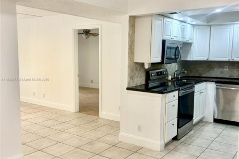 Copropriété à louer à Boca Raton, Floride: 2 chambres, 86.96 m2 № 1946728 - photo 5