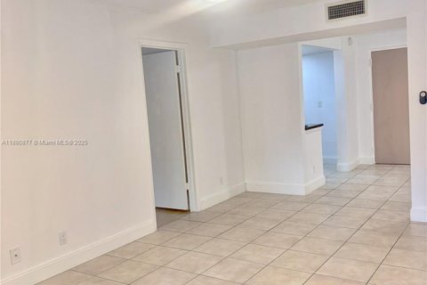 Copropriété à louer à Boca Raton, Floride: 2 chambres, 86.96 m2 № 1946728 - photo 7