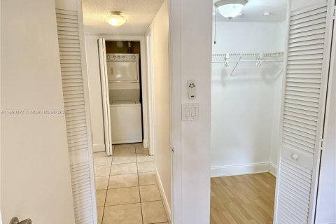 Copropriété à louer à Boca Raton, Floride: 2 chambres, 86.96 m2 № 1946728 - photo 18