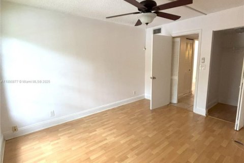 Copropriété à louer à Boca Raton, Floride: 2 chambres, 86.96 m2 № 1946728 - photo 14