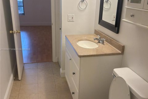 Copropriété à louer à Boca Raton, Floride: 2 chambres, 86.96 m2 № 1946728 - photo 12