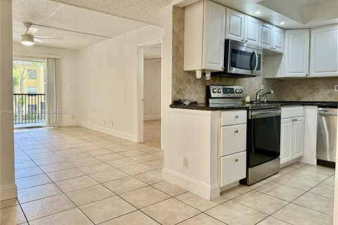 Copropriété à louer à Boca Raton, Floride: 2 chambres, 86.96 m2 № 1946728 - photo 3