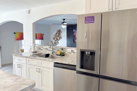 House in Winter Haven, Florida 4 bedrooms, 204.66 sq.m. № 2098880 - photo 22