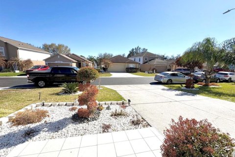 House in Winter Haven, Florida 4 bedrooms, 204.66 sq.m. № 2098880 - photo 6