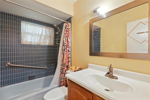 Купить виллу или дом в Порт-Шарлотт, Флорида 7 комнат, 154.59м2, № 1824207 - фото 18