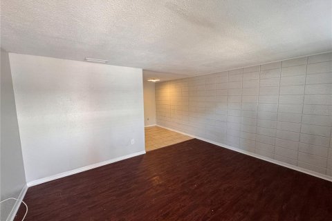 Apartment in Lakeland, Florida 2 bedrooms, 83.61 sq.m. № 2277026 - photo 2