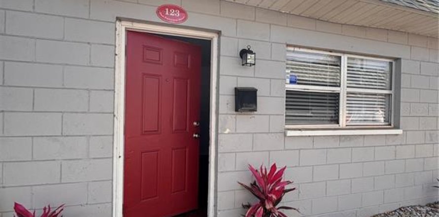 Apartment in Lakeland, Florida 2 bedrooms, 83.61 sq.m. № 2277026