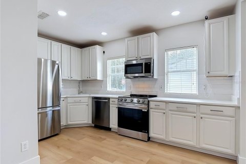 Touwnhouse à vendre à Celebration, Floride: 2 chambres, 133.78 m2 № 2408329 - photo 10