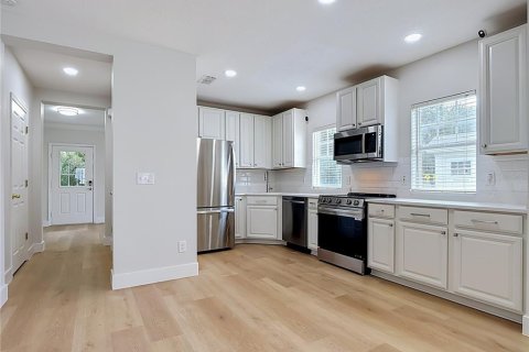 Touwnhouse à vendre à Celebration, Floride: 2 chambres, 133.78 m2 № 2408329 - photo 8