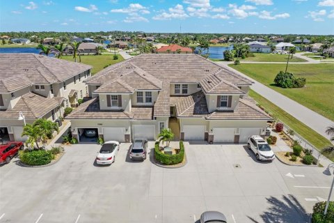 Condo in Punta Gorda, Florida, 2 bedrooms  № 1732300 - photo 1