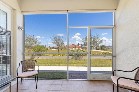 Condo in Punta Gorda, Florida, 2 bedrooms  № 1732300 - photo 10