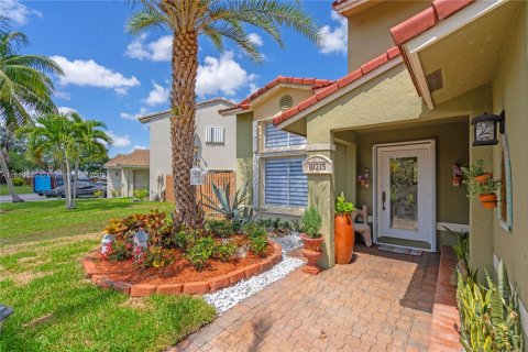 Villa ou maison à vendre à Miami, Floride: 3 chambres, 165.09 m2 № 1939202 - photo 4