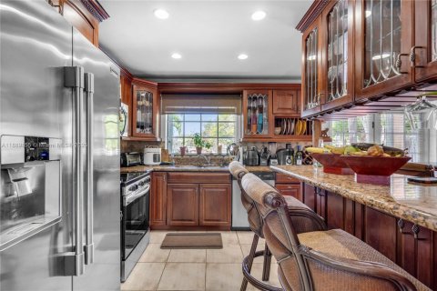 Villa ou maison à vendre à Miami, Floride: 3 chambres, 165.09 m2 № 1939202 - photo 10