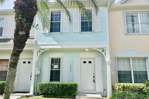 House in Weston, Florida 2 bedrooms, 103.12 sq.m. № 2064840 - photo 2