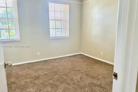 House in Weston, Florida 2 bedrooms, 103.12 sq.m. № 2064840 - photo 15