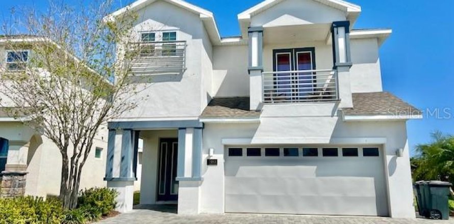 Casa en Kissimmee, Florida 6 dormitorios, 308.16 m2 № 1576347