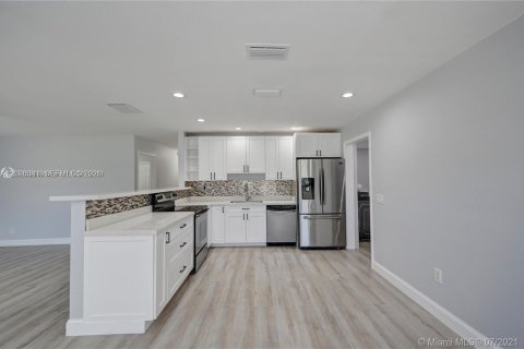 Casa en alquiler en Davie, Florida, 3 dormitorios, 122.35 m2 № 2085024 - foto 3